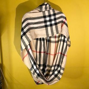 Pattern infinity scarf